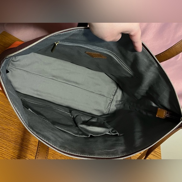 Fossil Jayda Tote in Red Multi NWT - Picture 3 of 4